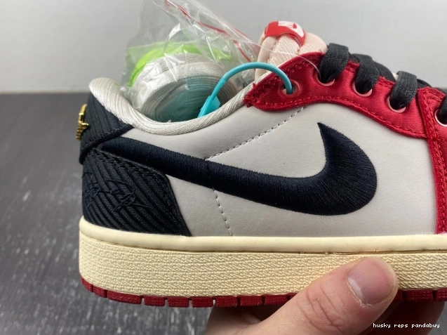 Rep Husky Low 1 Jordan FN0432-017 Air OG Room x Home Trophy 0809